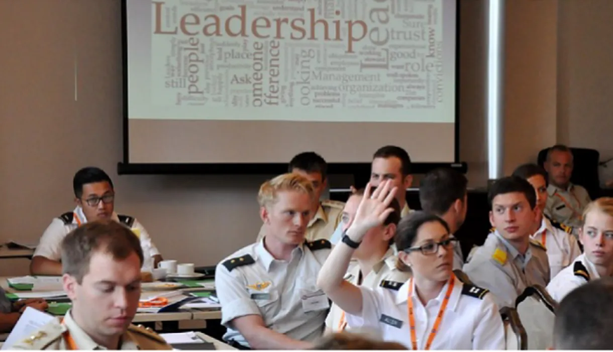 Seminarraum während eines Leadership-Vortrags